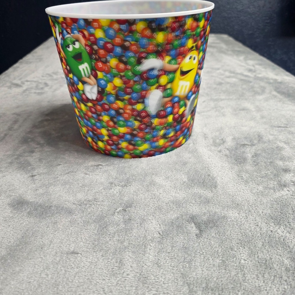 Vintage Collectible 3D M & M's Plastic Popcorn Bucket 2010 Mars Movie Theater